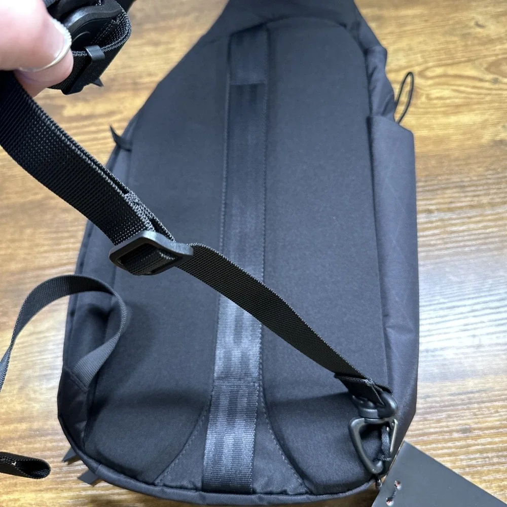 NEW Alpaka Metro Crossbody Left Shoulder Bag Black X-Pac VX42 10L Sling Hiking